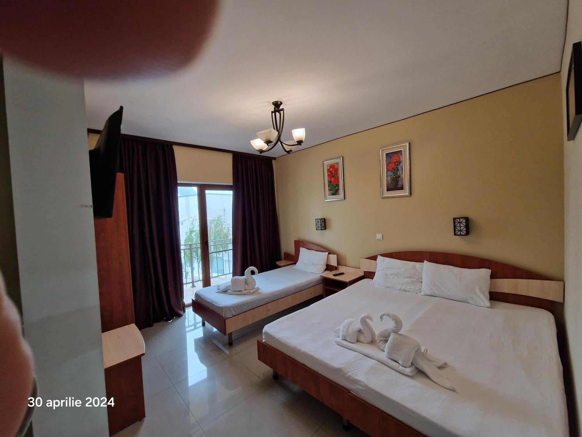 Casa Adrian 2 Mai Apartment Bilik gambar