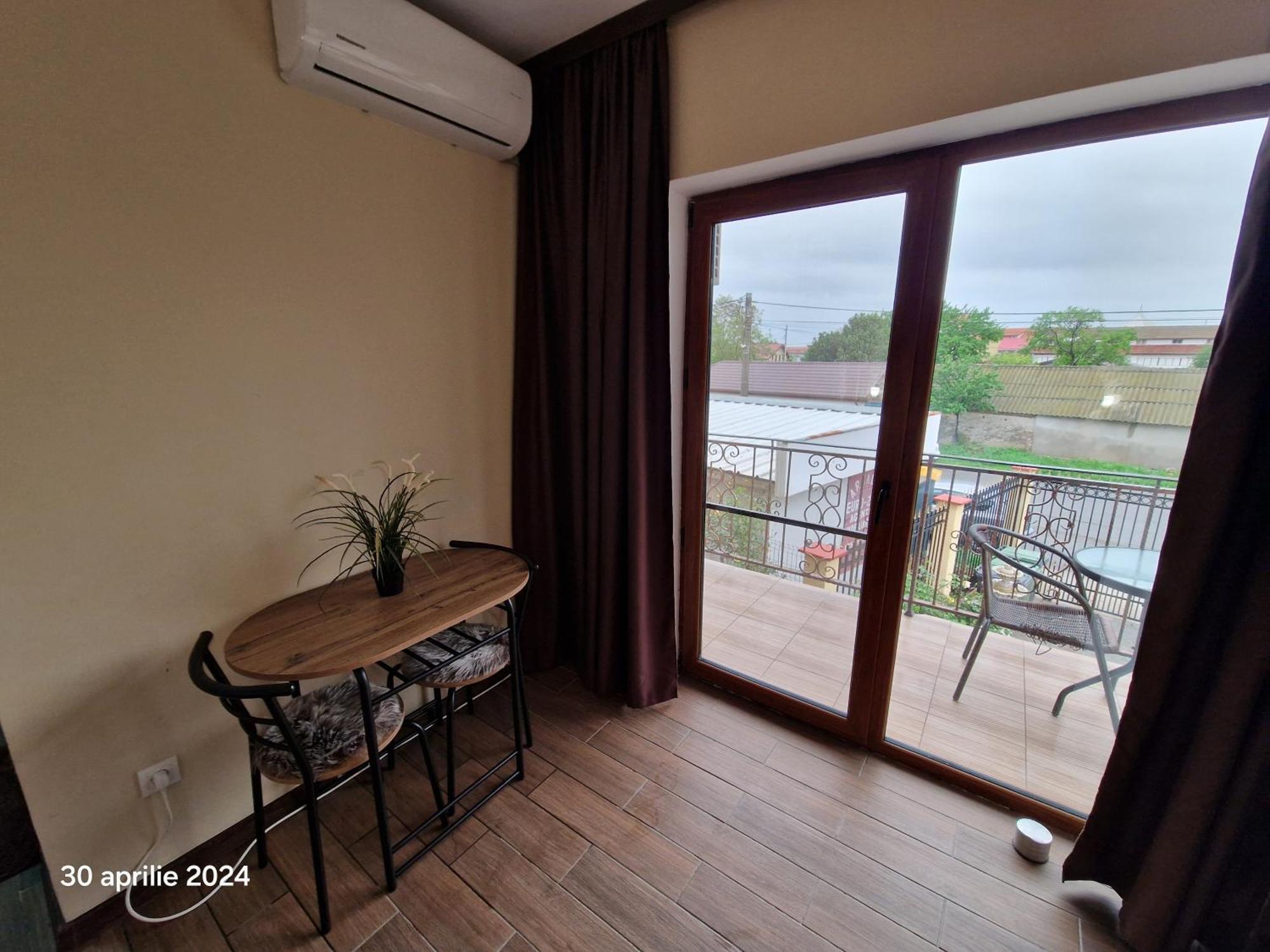 Casa Adrian 2 Mai Apartment Bilik gambar