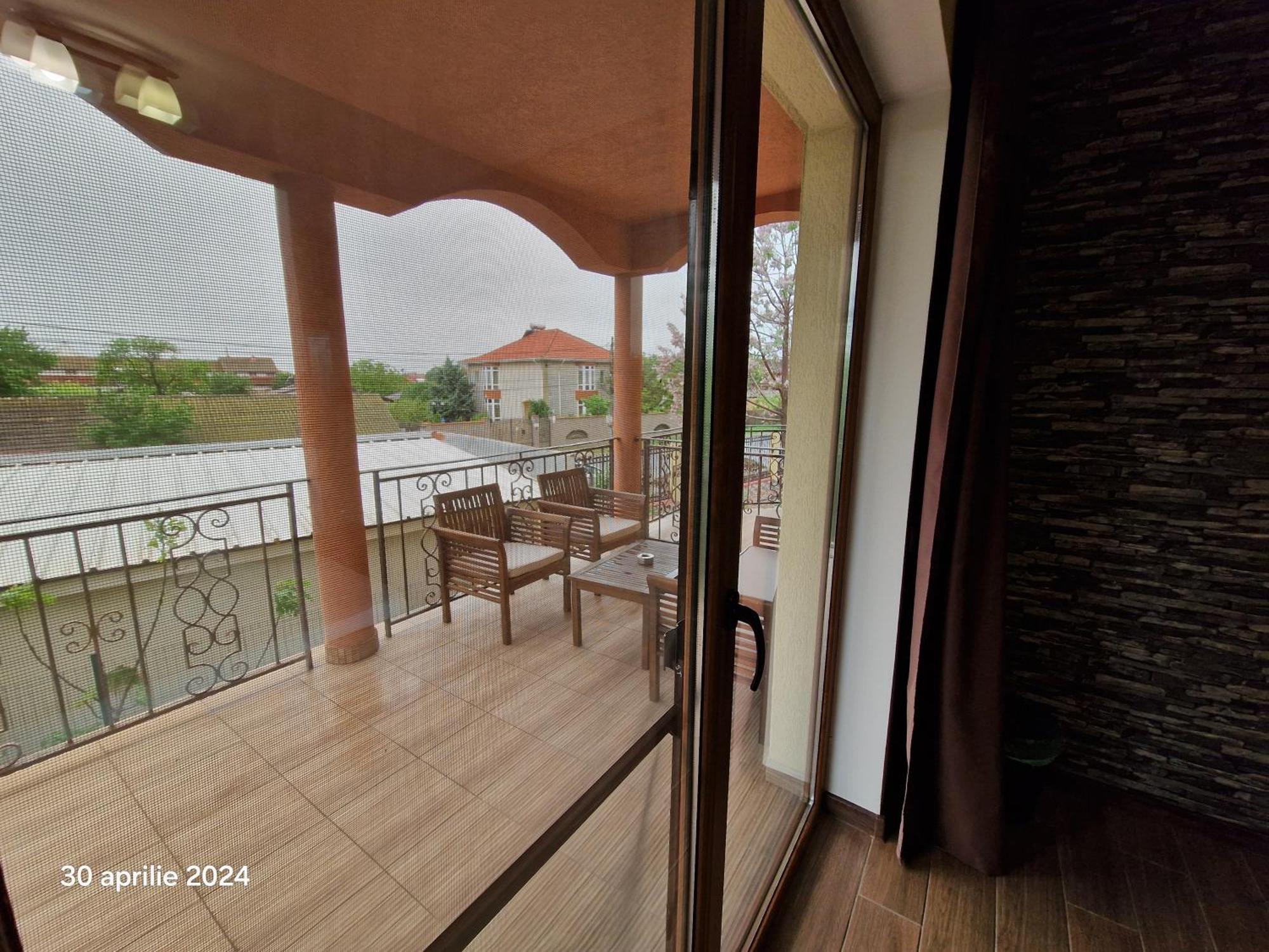 Casa Adrian 2 Mai Apartment Bilik gambar
