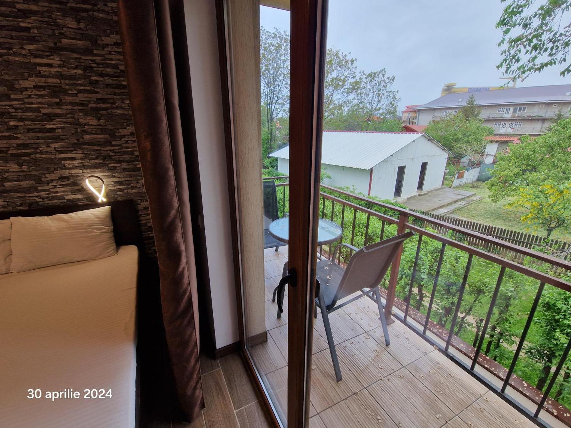 Casa Adrian 2 Mai Apartment Bilik gambar